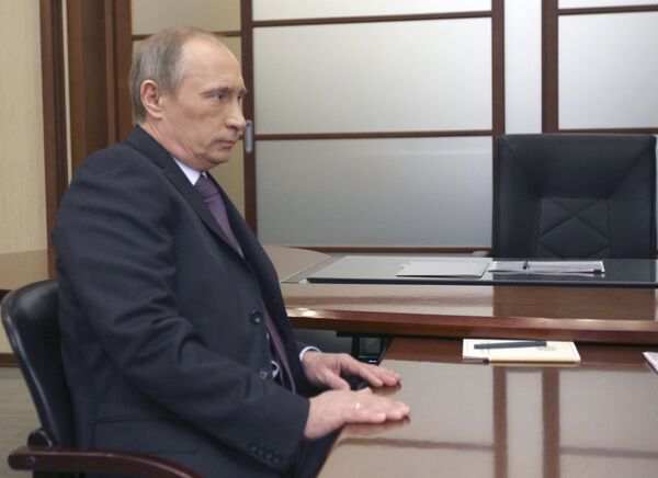 Премьер-министр РФ Владимир Путин провел рабочую встречу с заместителем председателя правительства РФ Игорем Сечиным Премьер-министр РФ Владимир Путин провел рабочую встречу с заместителем председателя правительства РФ Игорем Сечиным