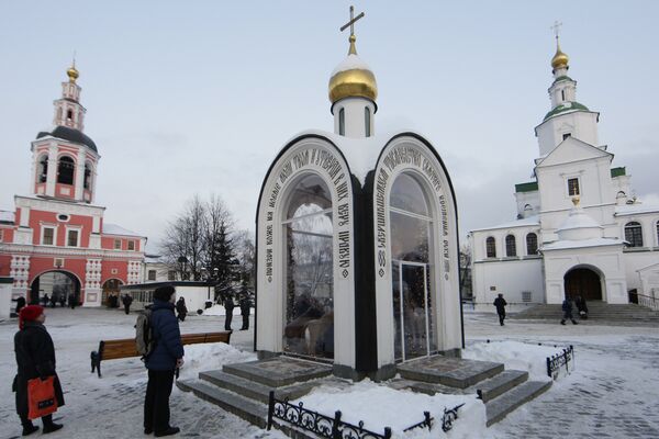 Празднование Рождества в Москве прошло без происшествий - ГУВД Празднование Рождества в Москве прошло без происшествий - ГУВД