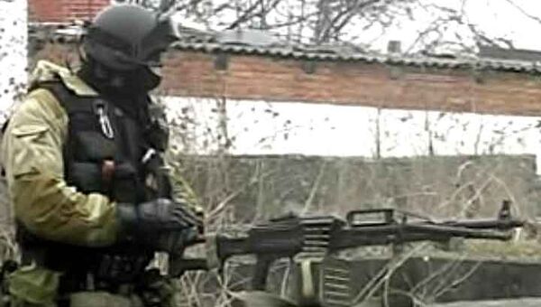 Штурм дома боевика Бурятского. Оперативная съемка Штурм дома боевика Бурятского. Оперативная съемка