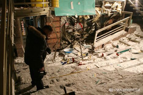 На месте взрыва в центре Новосибирска На месте взрыва в центре Новосибирска
