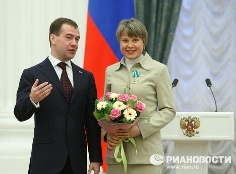 Дмитрий Медведев вручил награды российским олимпийцам Дмитрий Медведев вручил награды российским олимпийцам
