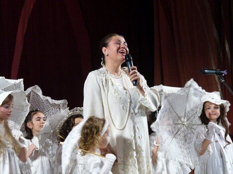 Певица Валентина Толкунова Певица Валентина Толкунова