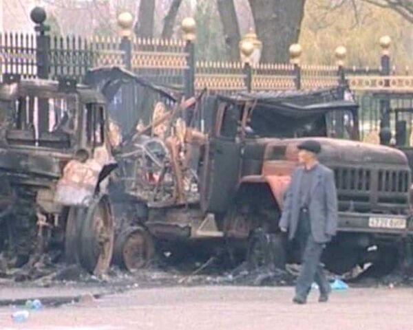 Последствия беспорядков в Бишкеке. Видео с места событий Последствия беспорядков в Бишкеке. Видео с места событий