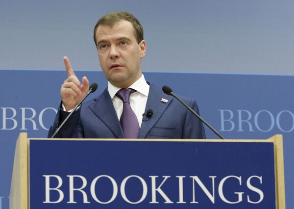 Дмитрий Медведев встретился с представителями общественных, академических и политических кругов США Дмитрий Медведев встретился с представителями общественных, академических и политических кругов США