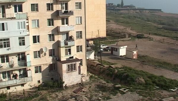 Взрыв у дома пограничников в Каспийске Взрыв у дома пограничников в Каспийске