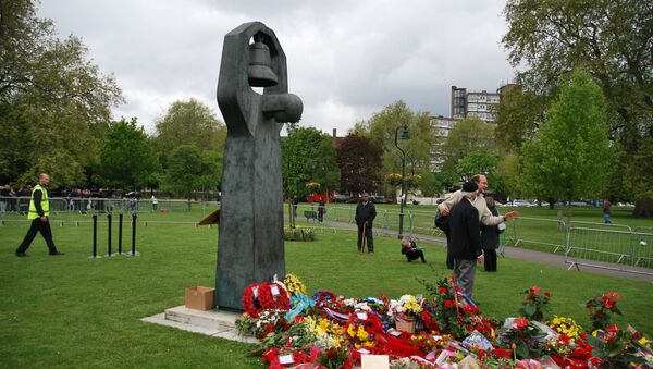 Церемония возложения цветов советскому мемориалу в Лондоне Церемония возложения цветов советскому мемориалу в Лондоне