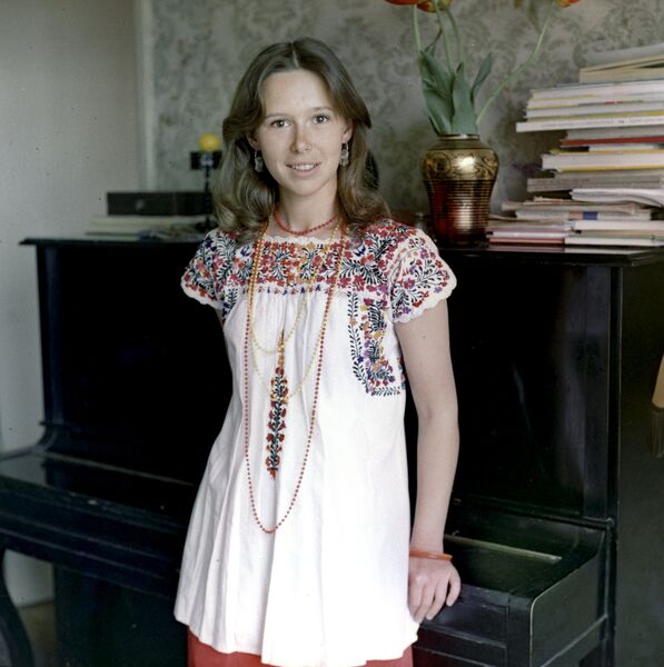 Актриса Евгения Симонова Актриса Евгения Симонова