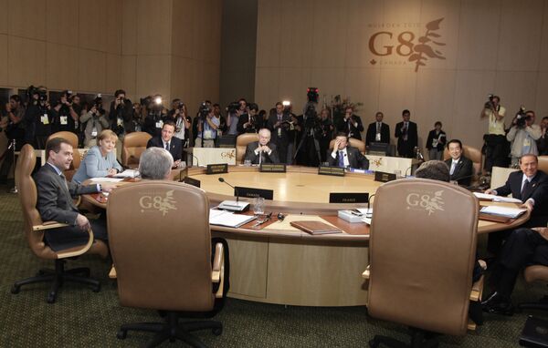 Президент РФ Д.Медведев во второй день саммита G8 в Канаде Президент РФ Д.Медведев во второй день саммита G8 в Канаде