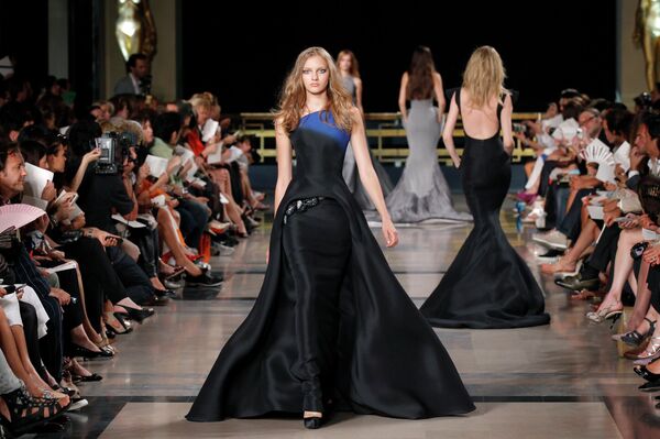 Коллекция Stephane Rolland haute couture осень-зима 2010-11 на неделе моды в Париже Коллекция Stephane Rolland haute couture осень-зима 2010-11 на неделе моды в Париже
