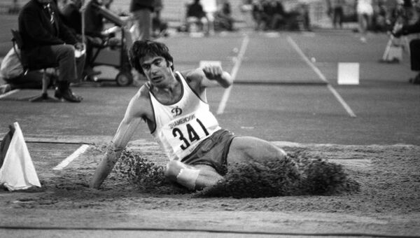 Трехкратный олимпийский чемпион Виктор Санеев. Архивное фото Трехкратный олимпийский чемпион Виктор Санеев. Архивное фото