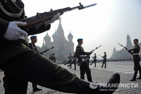 Празднование Дня Воздушно-десантных войск в Москве Празднование Дня Воздушно-десантных войск в Москве