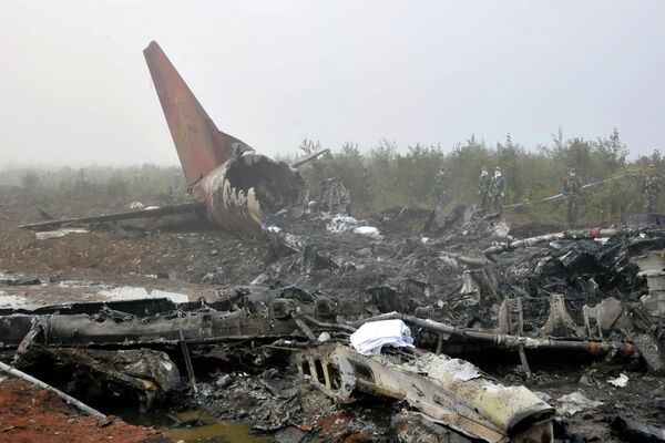 Пассажирский самолет разбился на северо-востоке Китая Пассажирский самолет разбился на северо-востоке Китая