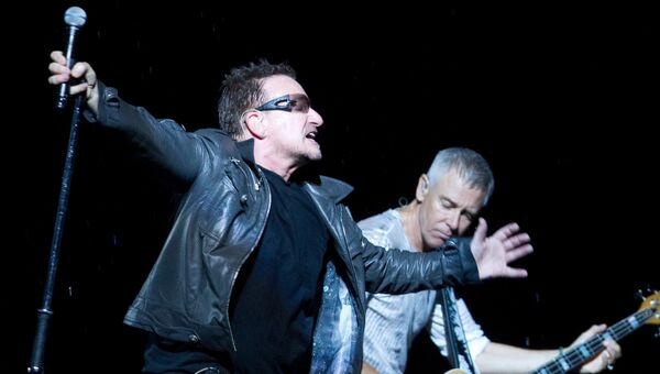 Концерт ирландской группы U2, архивное фото Концерт ирландской группы U2, архивное фото