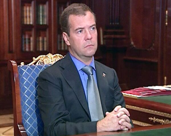 Погорельцам должен быть понятен механизм компенсации – Медведев Погорельцам должен быть понятен механизм компенсации – Медведев