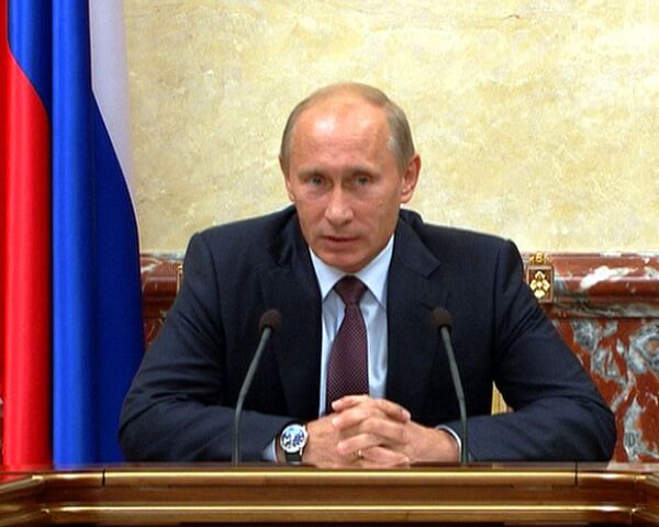Тарифы в 2011 году будут сдерживать жестче, чем в 2010 – Путин Тарифы в 2011 году будут сдерживать жестче, чем в 2010 – Путин