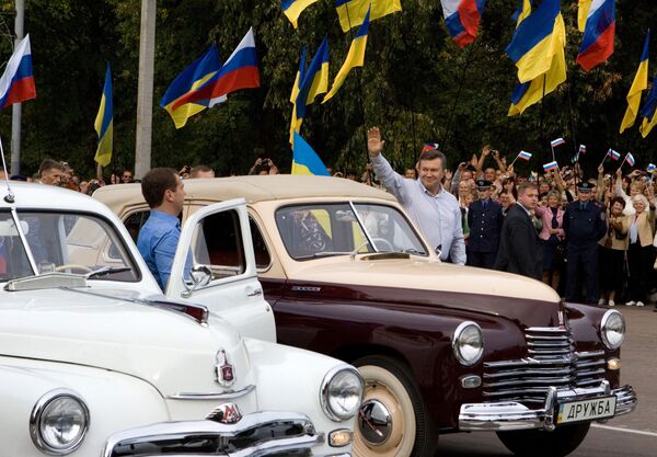 Президенты России и Украины прибыли в Глухов Президенты России и Украины прибыли в Глухов