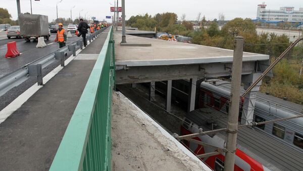 Путепровод на 24-м километре Ленинградского шоссе Путепровод на 24-м километре Ленинградского шоссе