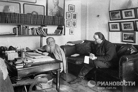 Л.Толстой и В.Чертков в Ясной Поляне Л.Толстой и В.Чертков в Ясной Поляне