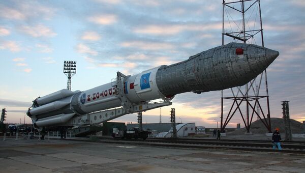 Ракета-носитель Протон М выведет в космос три космических аппарата типа Глонасс-М. Архив Ракета-носитель Протон М выведет в космос три космических аппарата типа Глонасс-М. Архив