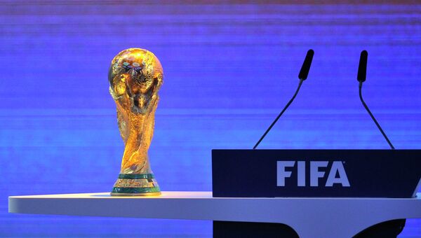 Россия выиграла право провести ЧМ-2018 по футболу: как это было. Архивное фото Россия выиграла право провести ЧМ-2018 по футболу: как это было. Архивное фото