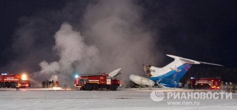 Пожар на борту самолета Ту-154 в аэропорту Сургута Пожар на борту самолета Ту-154 в аэропорту Сургута