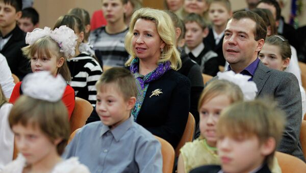 Президент РФ Д. Медведев с супругой Светланой посетили детский дом в Иваново Президент РФ Д. Медведев с супругой Светланой посетили детский дом в Иваново