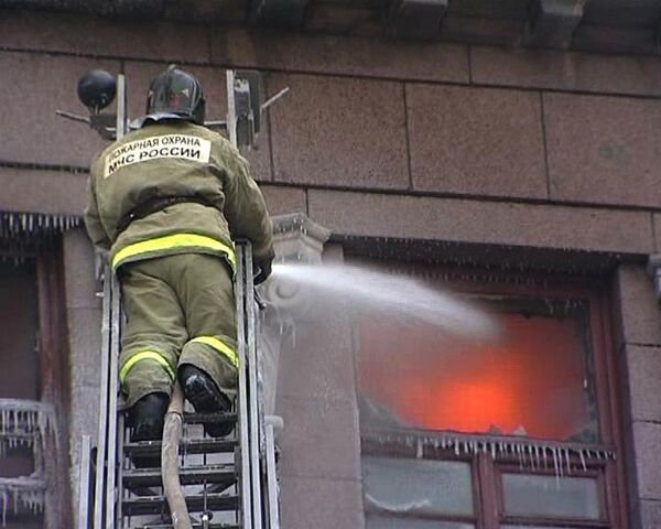Пожар в театре имени Пушкина в Красноярске. Видео с места ЧП Пожар в театре имени Пушкина в Красноярске. Видео с места ЧП