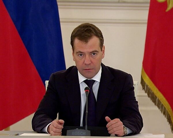 Медведев предложил действенное средство от межэтнических конфликтов Медведев предложил действенное средство от межэтнических конфликтов