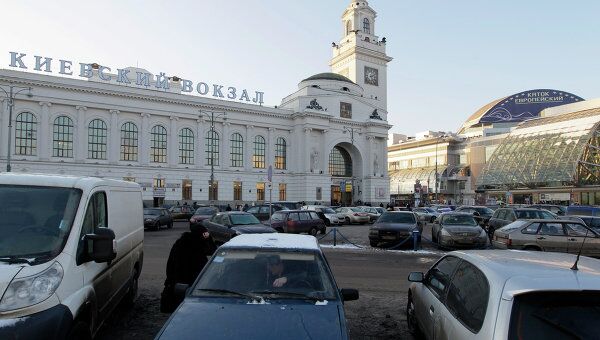 Площадь Европы у Киевского вокзала. Архив Площадь Европы у Киевского вокзала. Архив