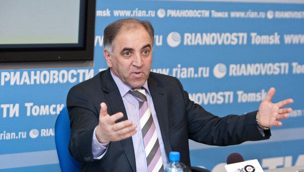 Председатель избирательной комиссии Томской области Эльман Юсубов Председатель избирательной комиссии Томской области Эльман Юсубов