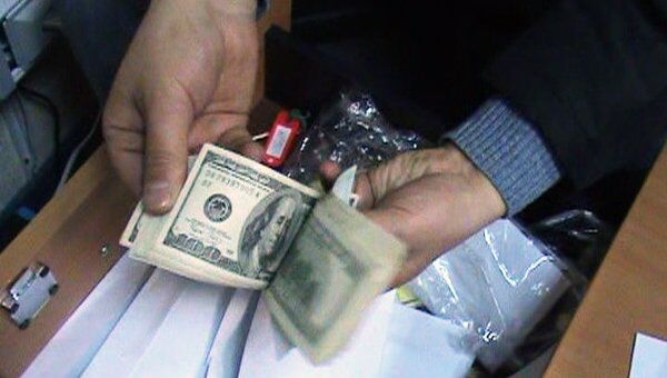Сотрудники ГУВД закрыли в Москве казино с доходом 300 млн долларов Сотрудники ГУВД закрыли в Москве казино с доходом 300 млн долларов