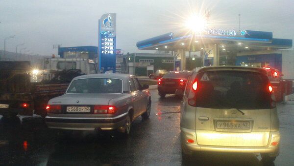 Очереди на автозаправки Газпромнефти в Новокузнецке Очереди на автозаправки Газпромнефти в Новокузнецке
