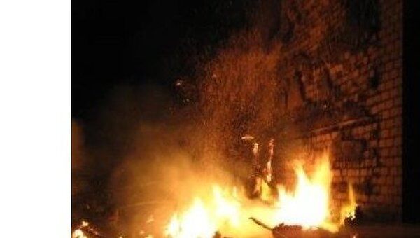 Пожар в поселке Молодежный в Астраханской области Пожар в поселке Молодежный в Астраханской области