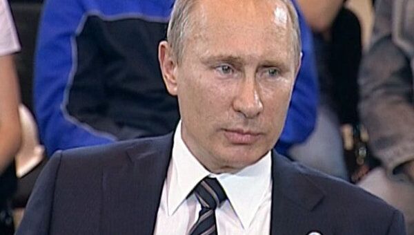 Путин признался, что переживал из-за своей реплики мочить в сортире Путин признался, что переживал из-за своей реплики мочить в сортире