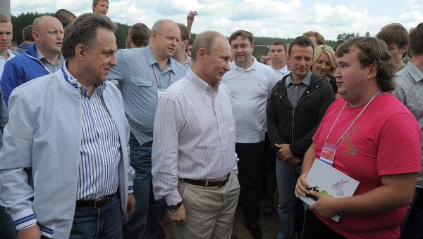 Посещение В.Путиным молодежного форума Селигер-2011 Посещение В.Путиным молодежного форума Селигер-2011