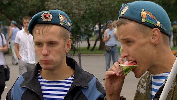 День ВДВ в Парке Горького в этом году отмечают без алкоголя День ВДВ в Парке Горького в этом году отмечают без алкоголя