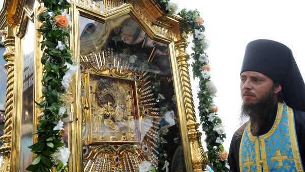 Божественная литургия по случаю 450-летия явления чудотворной Почаевской иконы Божией Матери Божественная литургия по случаю 450-летия явления чудотворной Почаевской иконы Божией Матери