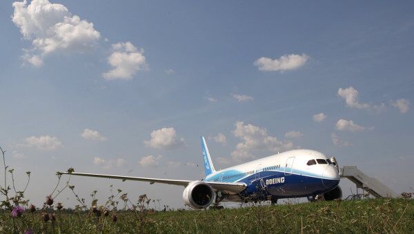 Самолет Boeing-787 Dreamliner. Архивное фото Самолет Boeing-787 Dreamliner. Архивное фото