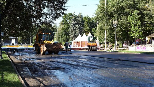 В Москве меняют асфальт. Архив В Москве меняют асфальт. Архив