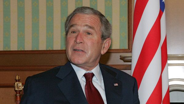 Президент США Джордж Буш после ботиночного инцидента Президент США Джордж Буш после ботиночного инцидента