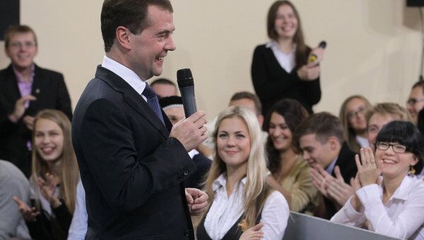 Встреча Д.Медведева с молодежью на журфаке МГУ Встреча Д.Медведева с молодежью на журфаке МГУ