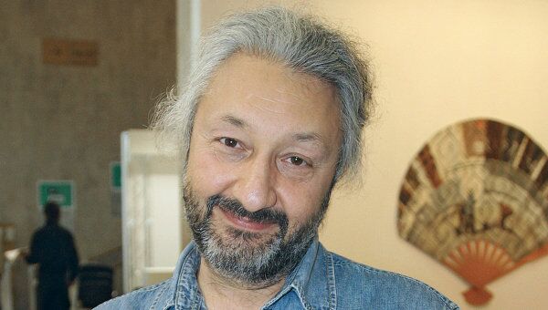 Композитор и продюсер Стас Намин в ЦДХ (2007 г.) Композитор и продюсер Стас Намин в ЦДХ (2007 г.)