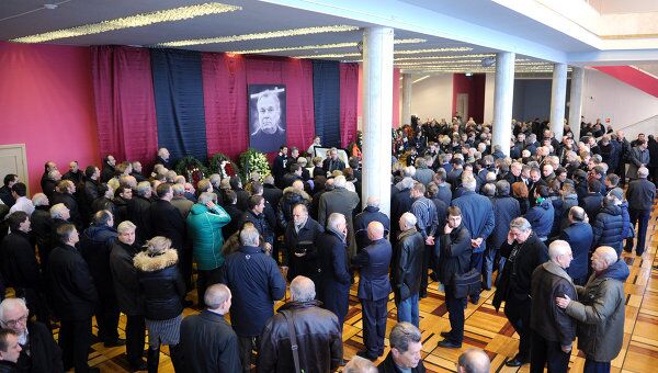 Церемония прощания с тренером Валентином Ивановым Церемония прощания с тренером Валентином Ивановым
