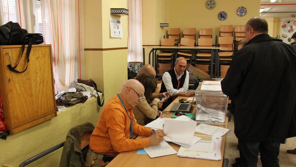 На избирательном участке в Мадриде На избирательном участке в Мадриде