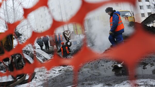 Прорыв трубы отопления Прорыв трубы отопления
