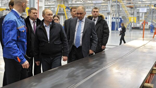 Премьер-министр РФ В.Путин посетил ЗАО Тихвинский вагоностроительный завод Премьер-министр РФ В.Путин посетил ЗАО Тихвинский вагоностроительный завод