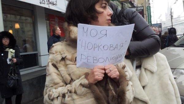 Плакаты и образы на Садовом Кольце Плакаты и образы на Садовом Кольце