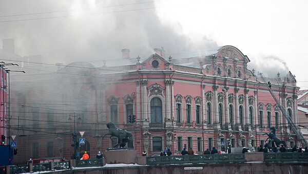 Петербург пожар дворец тушение Петербург пожар дворец тушение