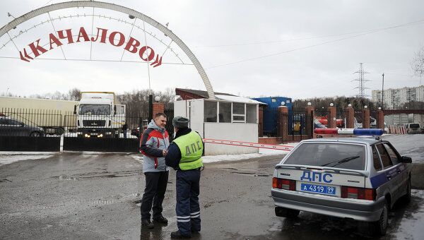 Последствия пожара на Качаловском рынке в Москве Последствия пожара на Качаловском рынке в Москве