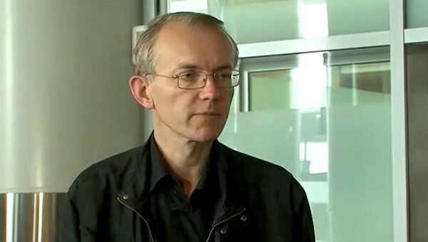Шеин в аэропорту рассказал журналистам, зачем прилетел в Москву Шеин в аэропорту рассказал журналистам, зачем прилетел в Москву